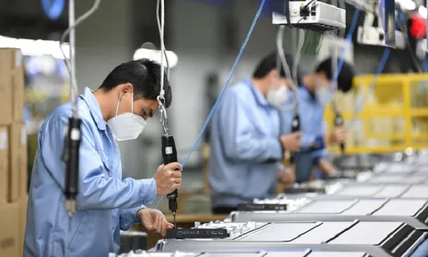 Đi làm ngày Giỗ Tổ Hùng Vương, Lễ 30/4 - 1/5, tiền lương được tính thế nào?