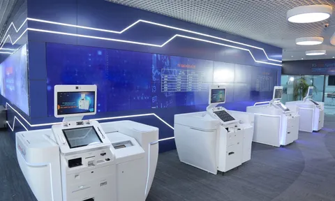 Tập đoàn Công nghệ Unicloud tiên phong cung cấp giải pháp máy giao dịch ngân hàng tự động STM