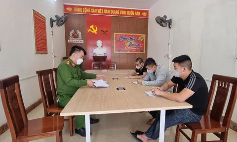 Triệu tập 3 người đàn ông đánh nữ chủ quán ăn ở Hà Tĩnh nhập viện