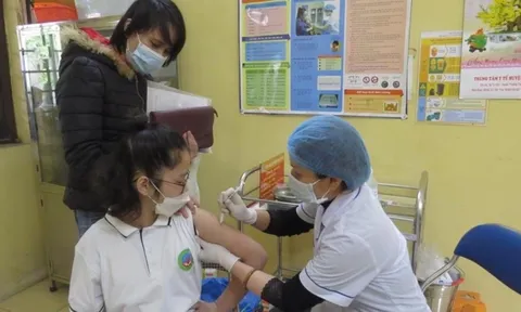 Tiêm vaccine ngừa COVID-19 cho trẻ từ 5 – dưới 12 tuổi: Khi nào cần đưa bé đến viện?