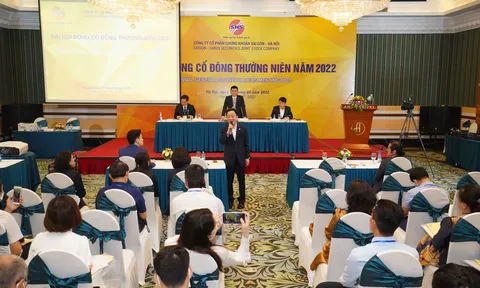 Ông Đỗ Quang Hiển từ nhiệm Chủ tịch HĐQT SHS, tuân thủ quy định Luật các TCTD