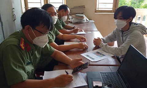 Bến Tre: Công an làm việc với thanh niên rao bán rạp hát trên Facebook
