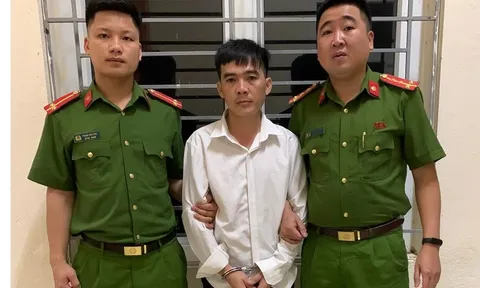 Đưa người yêu về quê, đối tượng trốn truy nã bị công an tóm gọn