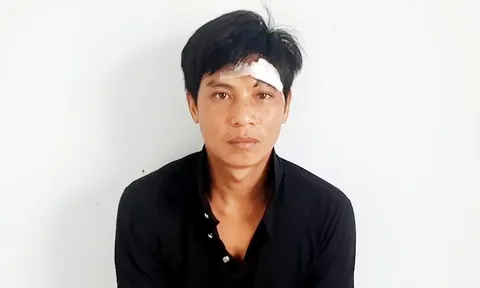 Tạm giữ đối tượng đuổi chém mẹ, đâm anh ruột tử vong ở An Giang