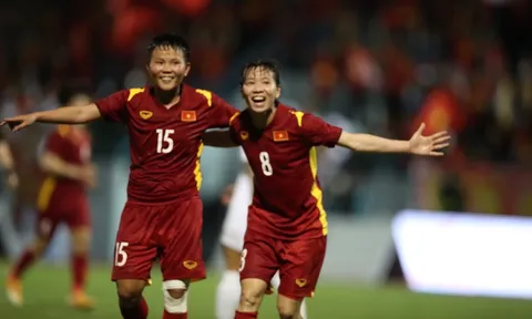Tuyển nữ Việt Nam nhận thưởng lớn sau khi ngược dòng thắng 2-1 Philippines