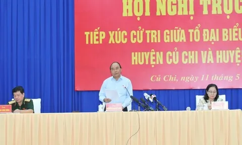 Chủ tịch nước Nguyễn Xuân Phúc tiếp xúc cử tri TP Hồ Chí Minh