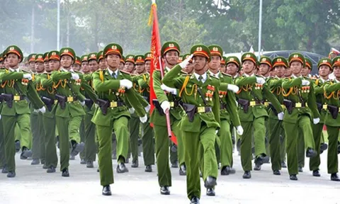 Sáng mãi tinh thần 'vì nước, vì dân, quên thân phục vụ'