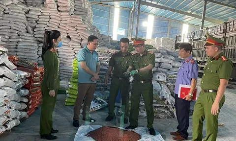 Khởi tố, bắt tạm giam giám đốc công ty sản xuất, buôn bán phân bón giả