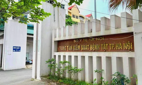 Bắt khẩn cấp Giám đốc CDC Hà Nội liên quan đến Việt Á