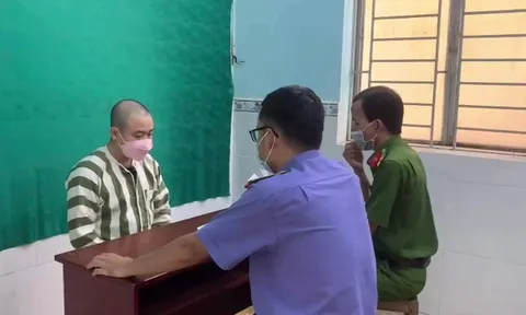 Khởi tố, bắt tạm giam diễn viên hài Hữu Tín