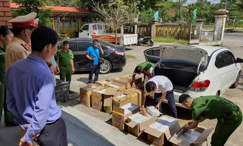 Thừa Thiên-Huế: Phát hiện xe ô tô chở 6.500 gói thuốc lá không rõ nguồn gốc