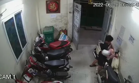 Hà Nội: Cô gái trẻ bị khống chế, sàm sỡ ngay tại nhà trọ
