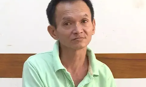 Tạm giữ hình sự đối tượng đâm chết vợ cũ vì chuyện chia tài sản