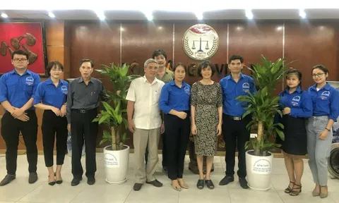 Tuổi trẻ Hội Luật gia Việt Nam hưởng ứng 'ngày Chủ nhật xanh'