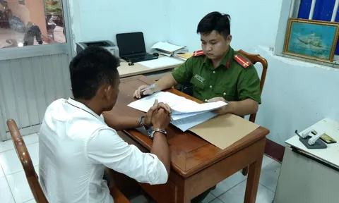 Tạm giữ hình sự thanh niên nhiều lần xâm hại em gái ruột 13 tuổi