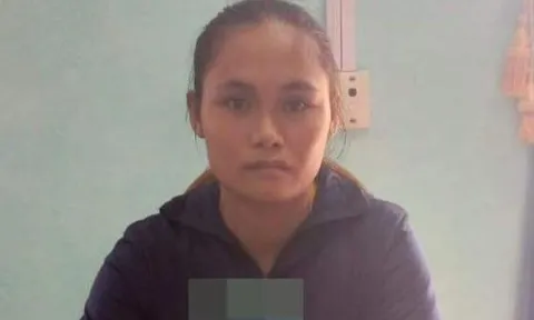 Nghi ngờ chồng ngoại tình, người phụ nữ hắt nước sôi vào 3 mẹ con hàng xóm