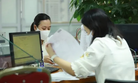 Quy định mới về xếp lương các ngạch công chức chuyên ngành hành chính