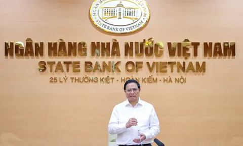 Thủ tướng kêu gọi các ngân hàng thương mại chia sẻ khó khăn, đóng góp tích cực hơn cho nền kinh tế, người dân và doanh nghiệp