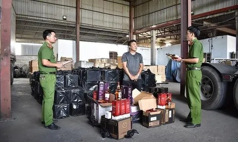Ninh Bình: Phát hiện hơn 1.200 chai rượu không hoá đơn chứng từ