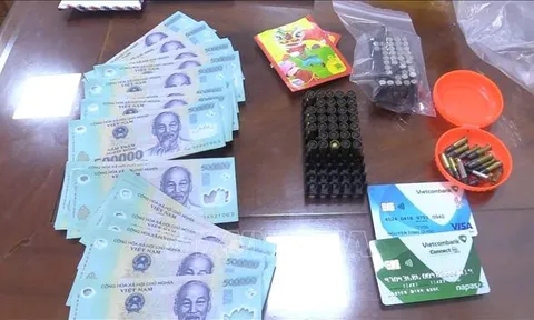 Tạm giữ 3 đối tượng tàng trữ, lưu hành tiền giả ở Bình Dương