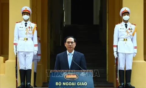 Trang trọng Lễ thượng cờ kỷ niệm 55 năm thành lập ASEAN