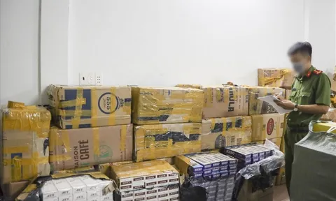 Triệt phá đường dây mua bán thuốc lá lậu quy mô hàng trăm tỷ đồng