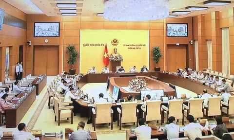Bế mạc phiên họp thứ 14 của Ủy ban Thường vụ Quốc hội