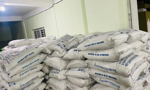 Phú Yên: Tạm giữ 79 tấn đường cát do Thái Lan sản xuất đang trên đường vận chuyển đi tiêu thụ