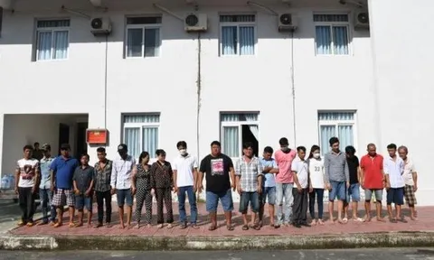 Bắt quả tang 20 người tụ tập lắc tài xỉu trong quán cà phê, thu giữ hơn 100 triệu đồng