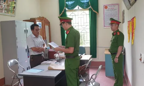 Khởi tố nguyên chủ tịch và kế toán xã lập chứng từ giả rút hơn 620 triệu đồng