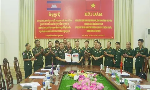 Phối hợp giữ gìn an ninh chính trị, ngăn chặn tội phạm khu vực biên giới Việt Nam - Campuchia