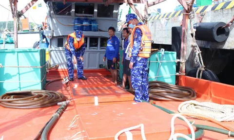 Phát hiện hai tàu vận chuyển trái phép 75.000 lít dầu DO