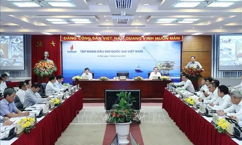 Thủ tướng: Tập đoàn Dầu khí không được để thiếu năng lượng cho xây dựng, bảo vệ Tổ quốc