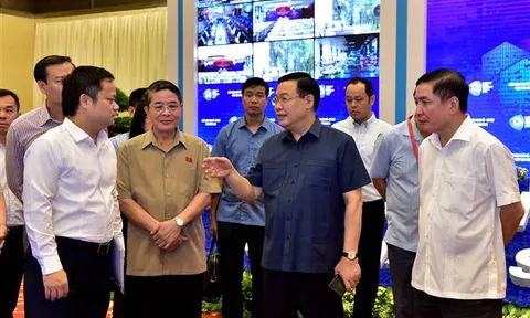 Khai mạc diễn đàn Kinh tế - Xã hội Việt Nam 2022