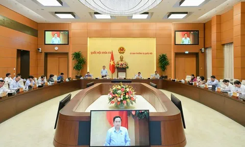 Ủy ban Xã hội báo cáo một số vấn đề về Dự thảo Luật Khám bệnh, chữa bệnh (sửa đổi)