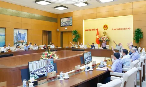 Bổ sung Nghị quyết về biển số ô tô đấu giá vào Chương trình xây dựng luật, pháp lệnh