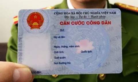 Bắt đối tượng làm giả CCCD để mở tài khoản ngân hàng đem bán