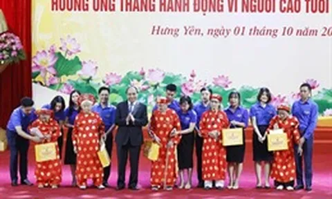 Chủ tịch nước Nguyễn Xuân Phúc: Người cao tuổi là rường cột của gia đình và cộng đồng