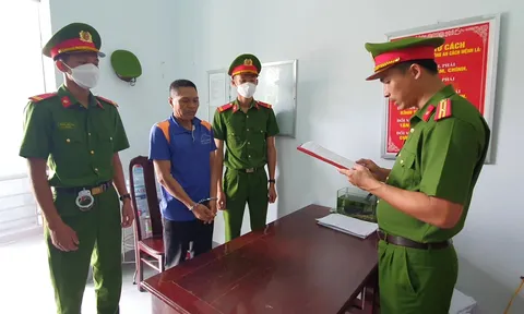 Mâu thuẫn trong lúc uống rượu, con trai đâm cha ruột tử vong
