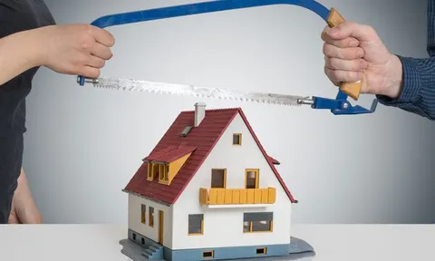 Sau ly hôn, phải làm gì để giữ lại nhà cho con?