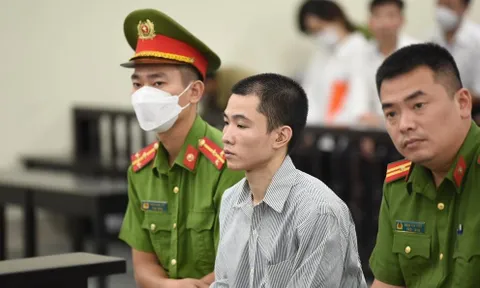 Tuyên tử hình kẻ đóng đinh vào đầu bé gái 3 tuổi