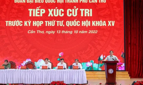 Thủ tướng Phạm Minh Chính trả lời cử tri về vấn đề xăng dầu