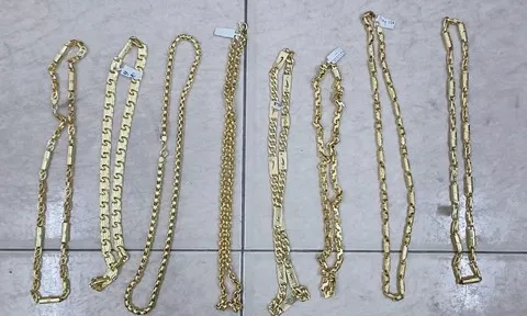 Tạm giữ đối tượng mang búa đi cướp tiệm vàng ở Bình Dương
