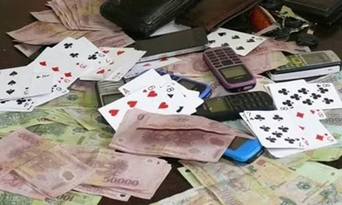 Bình Thuận: Triệt phá quán cà phê tổ chức đánh bạc ăn tiền