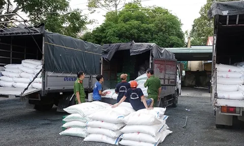 Khởi tố người phụ nữ buôn lậu đường cát ở An Giang