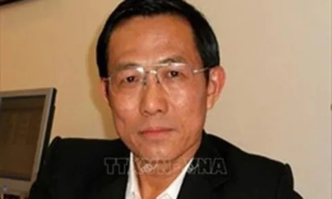 Ngày 21/11, nguyên Thứ trưởng Bộ Y tế Cao Minh Quang và 8 bị cáo khác ra hầu tòa
