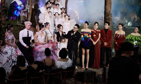 Trải nghiệm đa giác quan với show thời trang giữa rừng thông See in the Forest