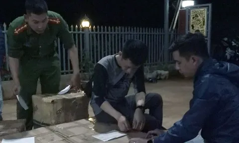 Bắt quả tang 4 đối tượng vận chuyển gần 2 tấn pháo nổ về Lâm Đồng tiêu thụ