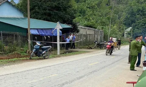 Điện Biên: Con gái tâm thần dùng dao chém bố đẻ tử vong