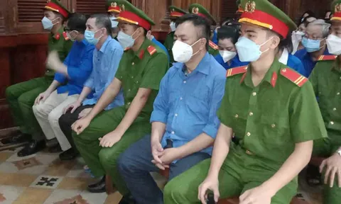Cựu Giám đốc Bệnh viện Mắt Tp.HCM lãnh 7 năm tù